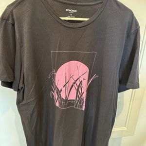 Bonobos mens size XL navy tee with purple design on front.